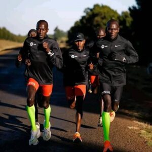 Eliud Kipchoge with his fellow Kenyan elite athletes in training 